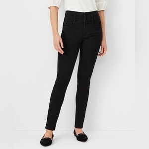 Petite Sculpting Pocket High Rise Skinny Jeans in Jet Black Wash